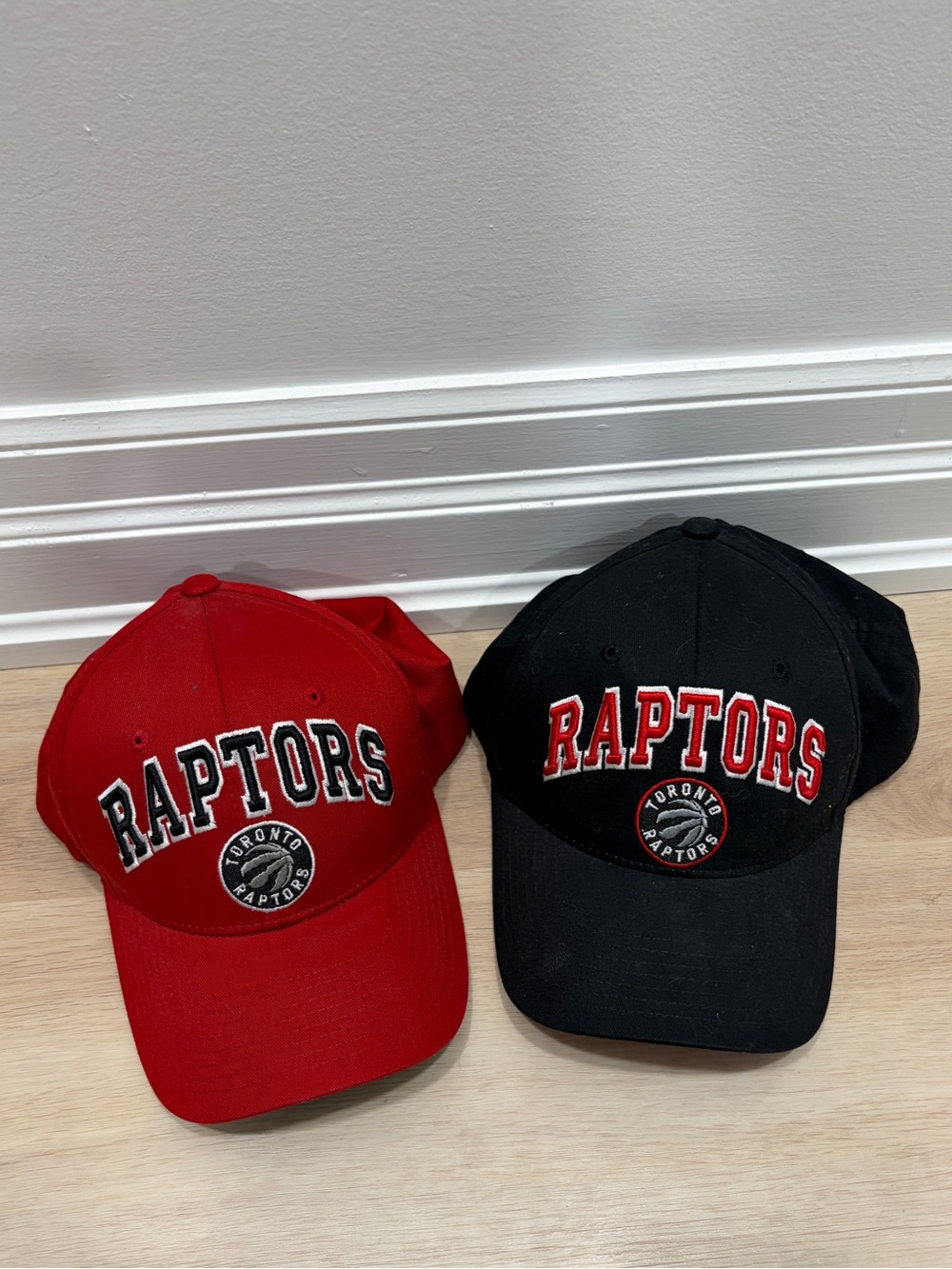Toronto Raptors Adult Baseball Caps (2)